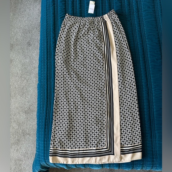 Abercrombie - Maxi Skirt - NWT - Picture 1 of 2